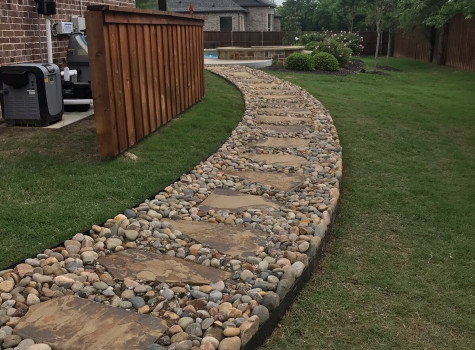 Front entry landscape design in Rockwall